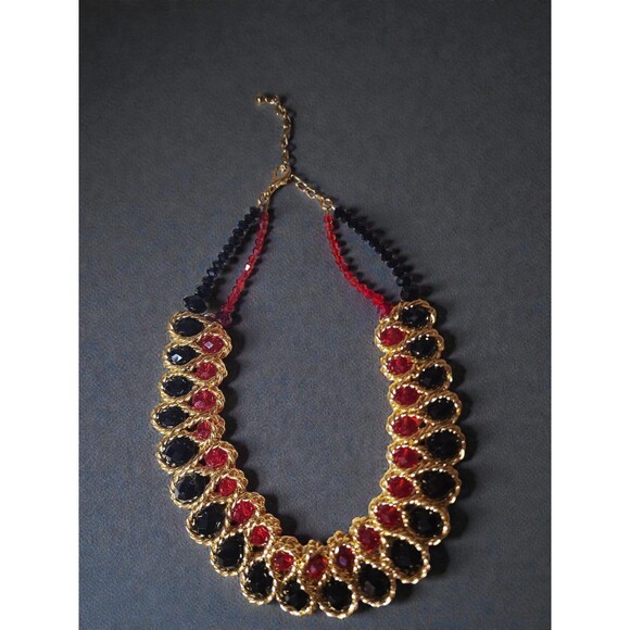 Vintage Gold Tone Statement Bib Necklace Red Black Rhinestone Teardrop 10" Drop - Picture 2 of 4